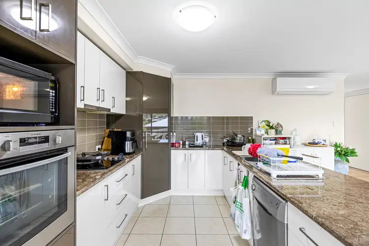 32 Willowburn Drive, Rockville QLD 4350