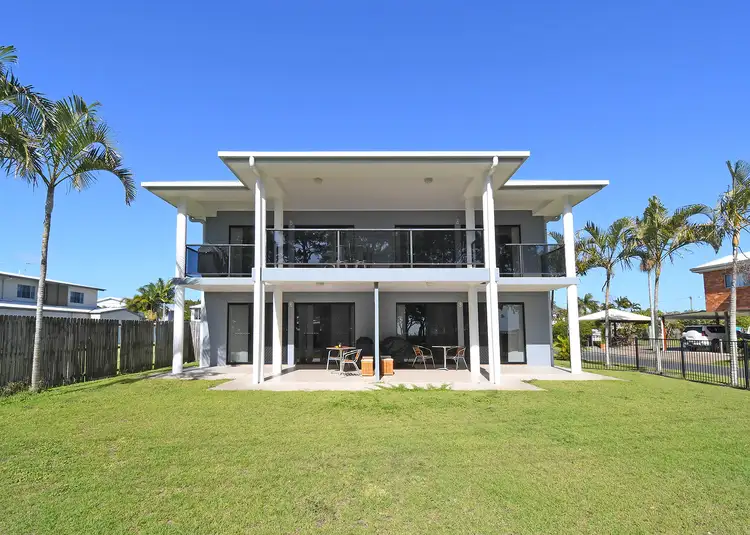 511 Esplanade, Urangan QLD 4655