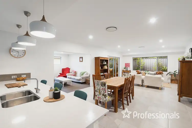 Sixth view of Homely house listing, 4 Beachgrove Place, Geographe WA 6280