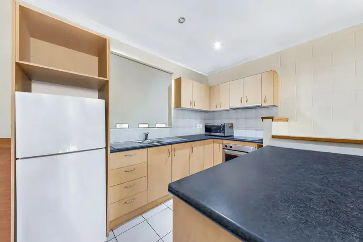 2/1 Pleasant Drive, Cannonvale QLD 4802