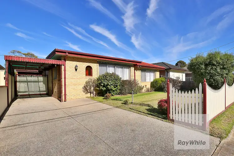 99 Taylor Drive, Gladstone Park VIC 3043