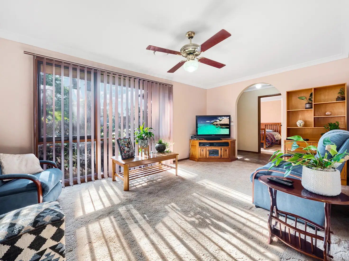 Main view of Homely house listing, 10 Rialto Avenue, Cranbourne North VIC 3977