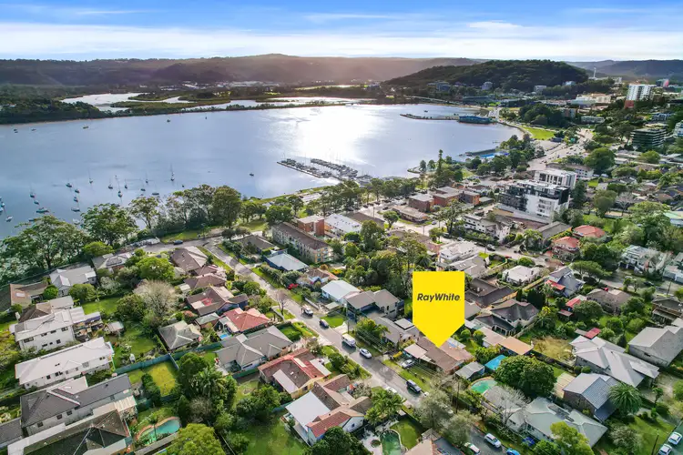 12 Florence Avenue, Point Frederick NSW 2250