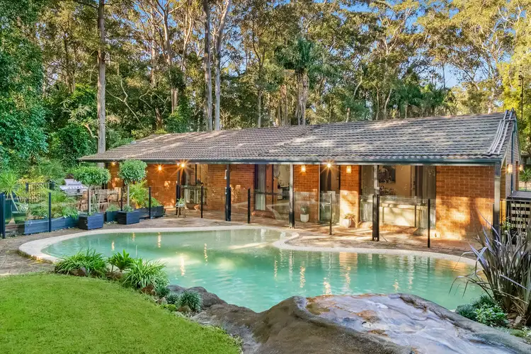 87 James Sea Drive, Green Point NSW 2251