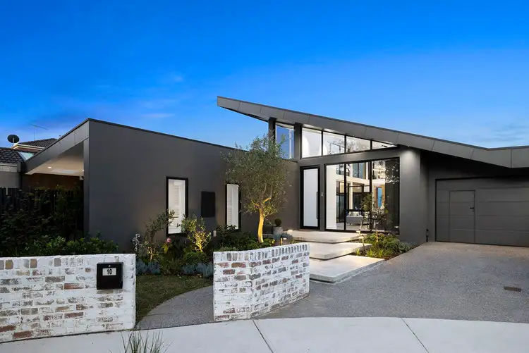 Second view of Homely house listing, 10 Bronte Court, Hampton VIC 3188