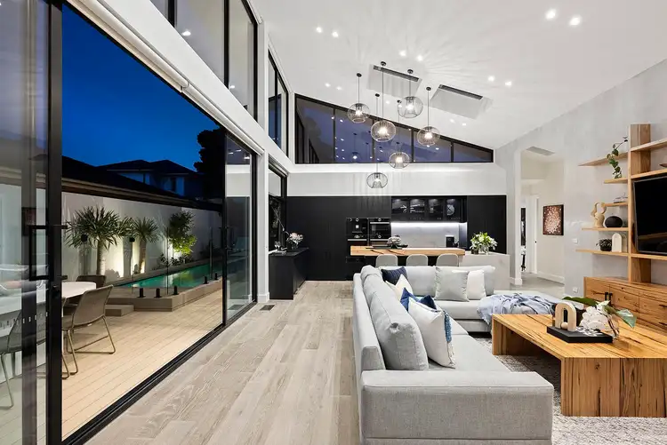 Fifth view of Homely house listing, 10 Bronte Court, Hampton VIC 3188
