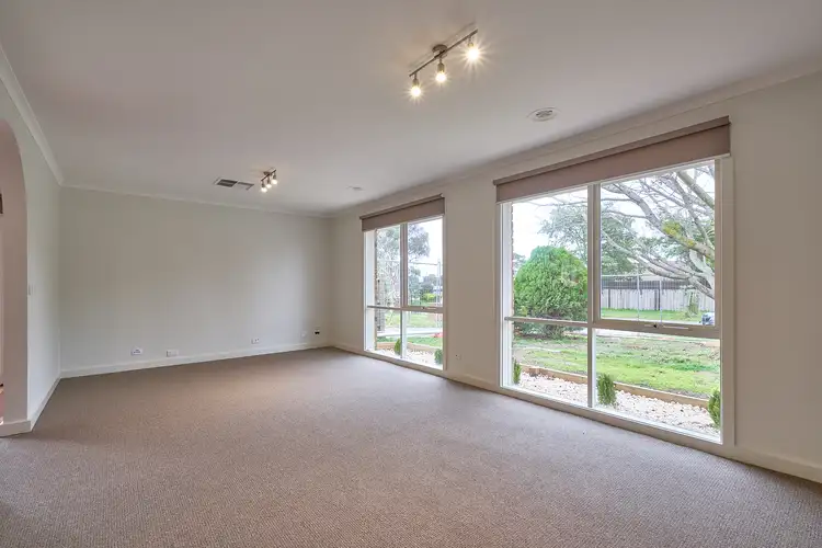 Fifth view of Homely unit listing, 1/5 Lachlan Close, Cranbourne North VIC 3977