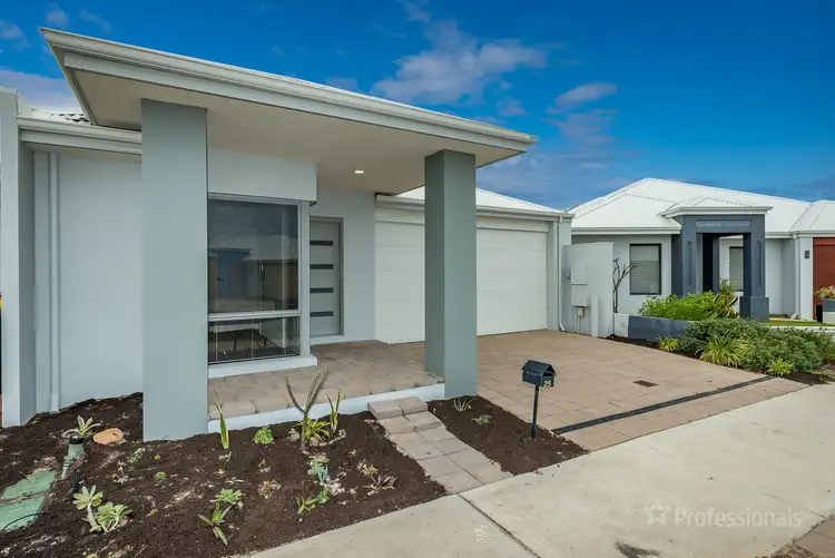 Second view of Homely house listing, 25 Quoll Mews, Alkimos WA 6038