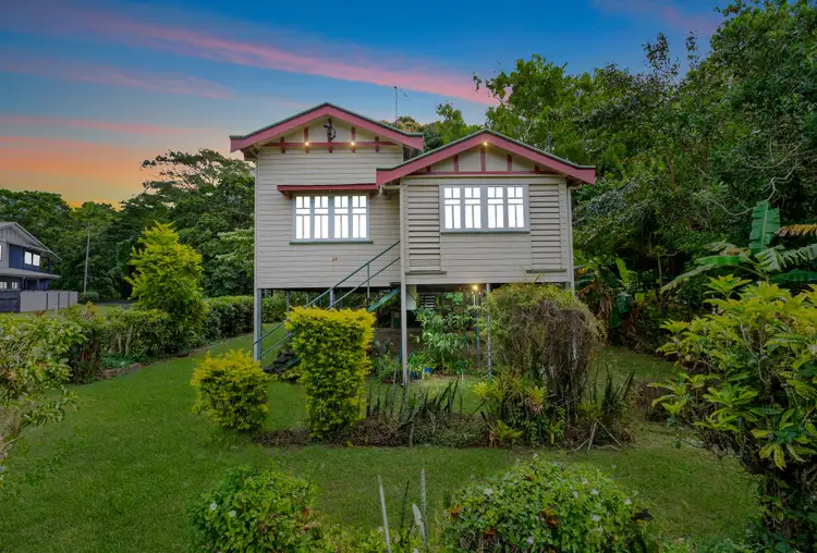 12-14 Mason Street, Stratford QLD 4870