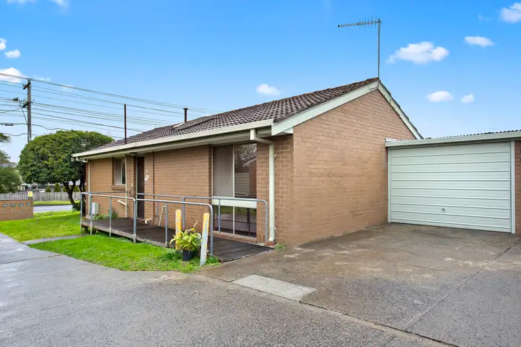 Second view of Homely unit listing, 1/301 Warrigal Road, Cheltenham VIC 3192