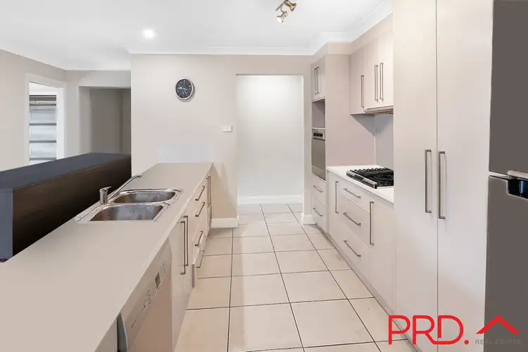 Fourth view of Homely house listing, 2 Sippel Close, Tamworth NSW 2340