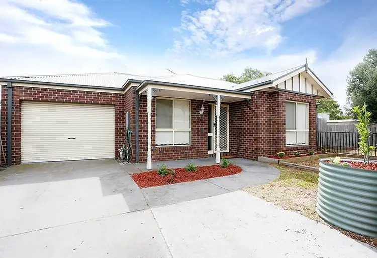 2/15 Bank Street, Lara VIC 3212
