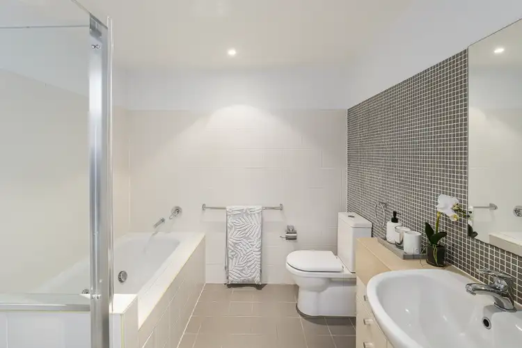 Fifth view of Homely unit listing, 382/80 John Whiteway Drive, Gosford NSW 2250