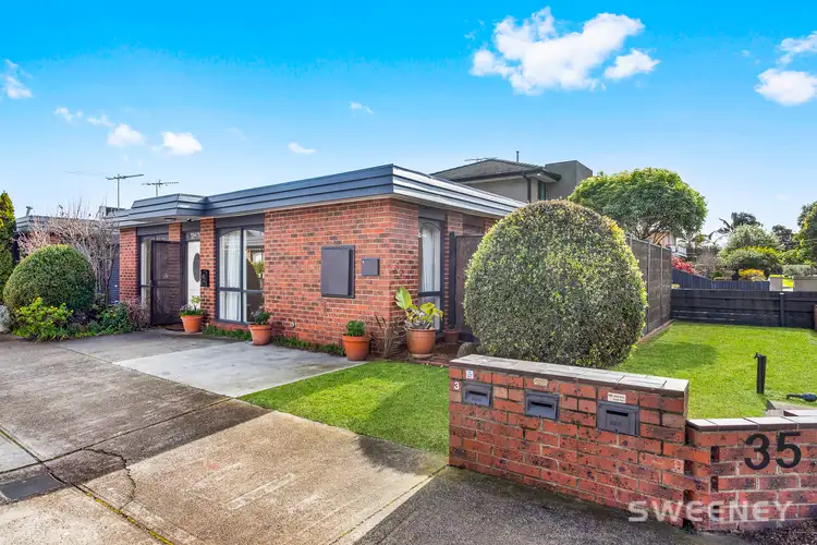 2/35 Rose Street, Altona VIC 3018