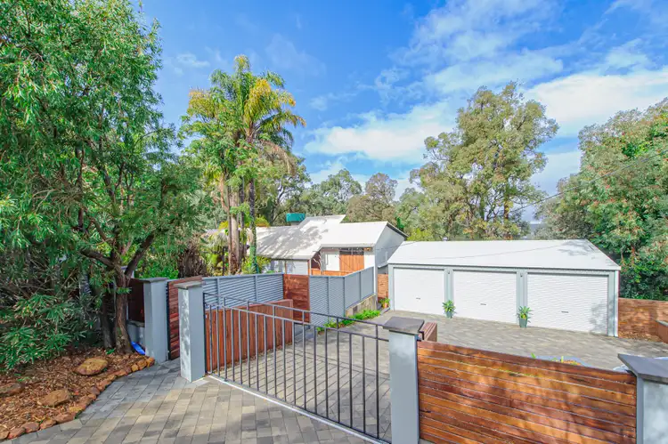 11 Valley View Road, Roleystone WA 6111