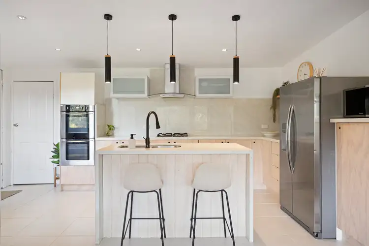 Second view of Homely house listing, 7 Grandview Crescent, Upper Ferntree Gully VIC 3156