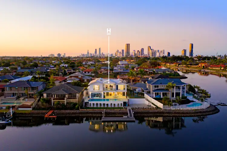 29 Pilot Court, Mermaid Waters QLD 4218