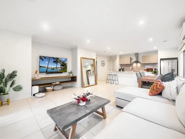 44 Barley Crescent, Clyde North VIC 3978