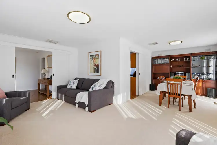 Fifth view of Homely house listing, 2/9 Haverstock Hill Close, Endeavour Hills VIC 3802