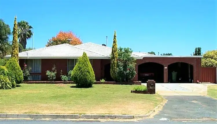 32 Maidstone Way, Morley WA 6062
