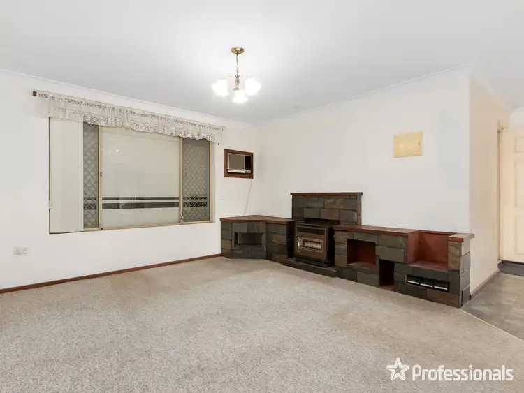 Second view of Homely house listing, 10 Cromer Gardens, Parmelia WA 6167