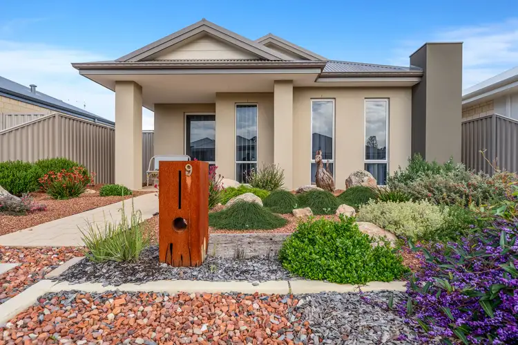 9 Sutcliffe Retreat, South Yunderup WA 6208
