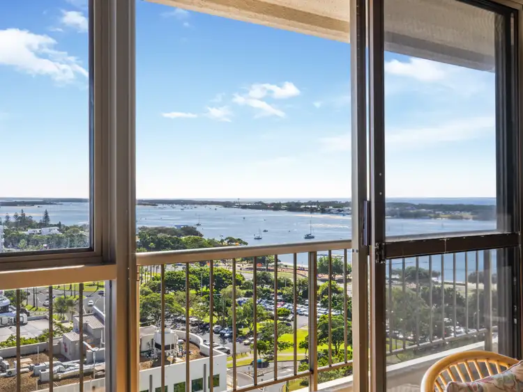 15B/10 Marine Parade, Southport QLD 4215
