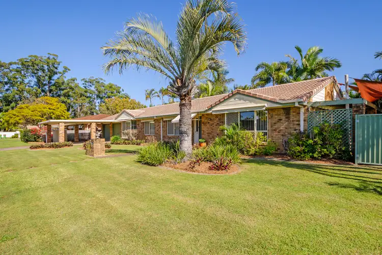 16 Sundown Drive, Paradise Point QLD 4216