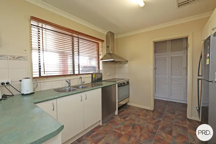 Fifth view of Homely house listing, 33 Cowanna Avenue South,, Merbein South VIC 3505