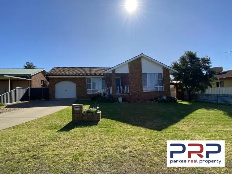 4 Werona Place, Parkes NSW 2870