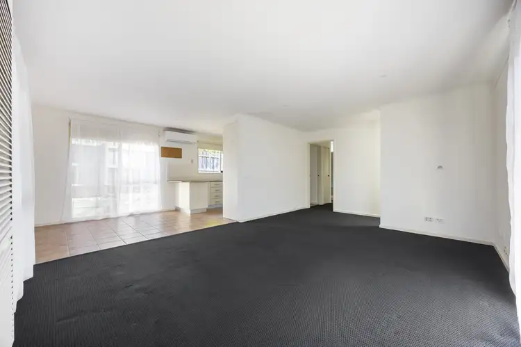 Second view of Homely house listing, 10 Lantana Drive, Narre Warren VIC 3805