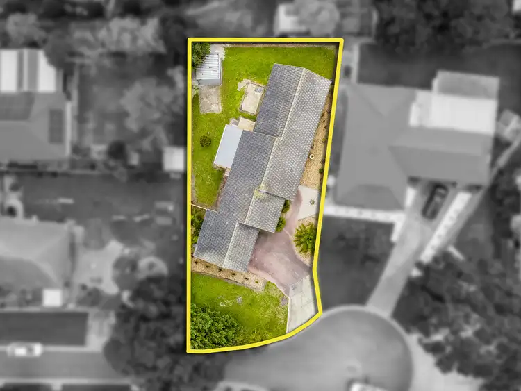 Sixth view of Homely house listing, 2 Walnut Court, Cranbourne North VIC 3977