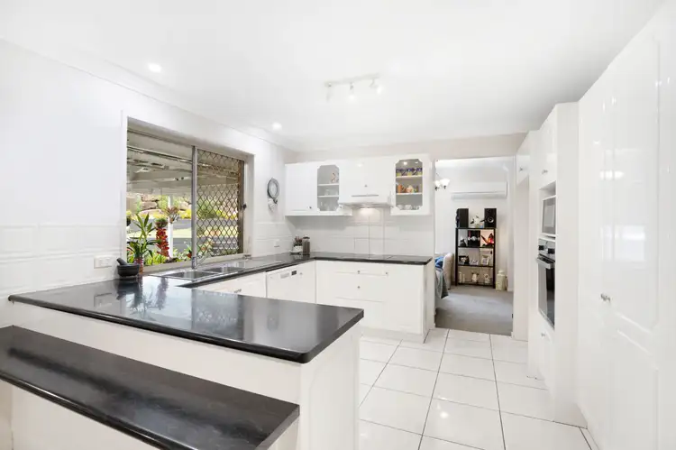 3 Teak Court, Albany Creek QLD 4035