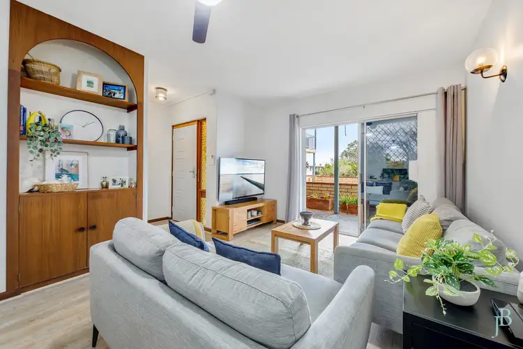 1/42 Robert Street, Como WA 6152
