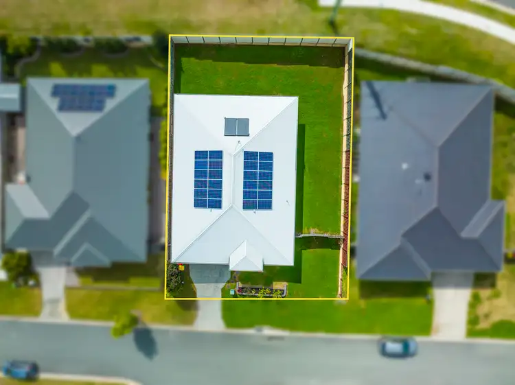 33 Beilby Crescent, Pimpama QLD 4209