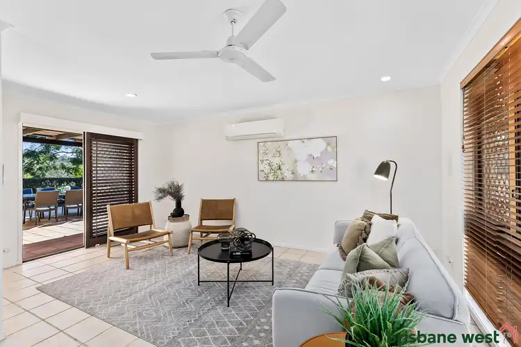 87 Seventeen Mile Rocks Road, Oxley QLD 4075