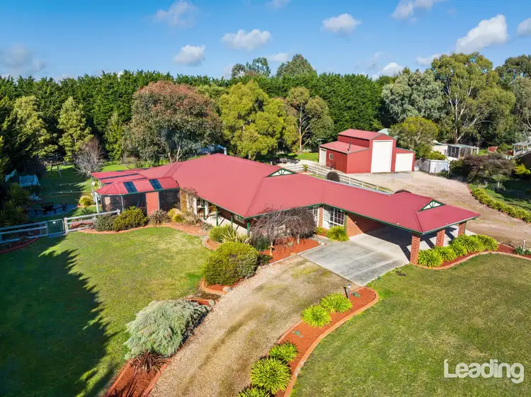 8 Redwood Court, Romsey VIC 3434
