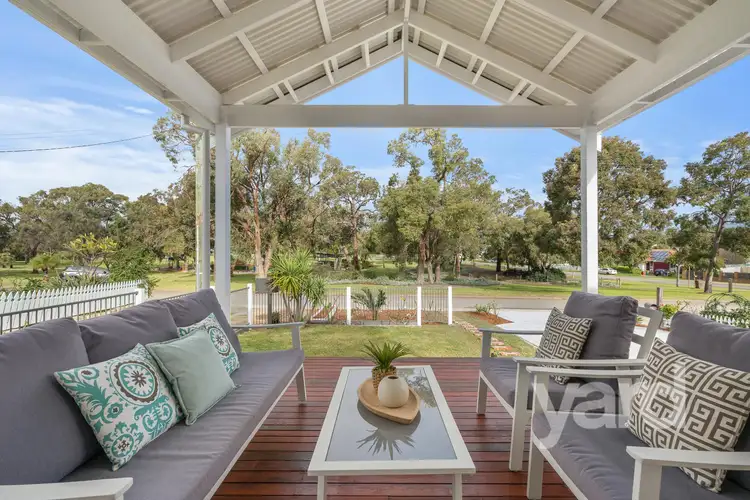 16 Quinlan Street, Coolbellup WA 6163