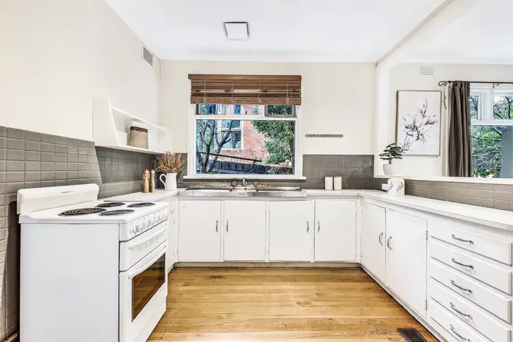 Fifth view of Homely house listing, 10 Jubilee Street, Mount Waverley VIC 3149