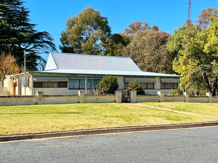 10 Calabash Street, Young NSW 2594