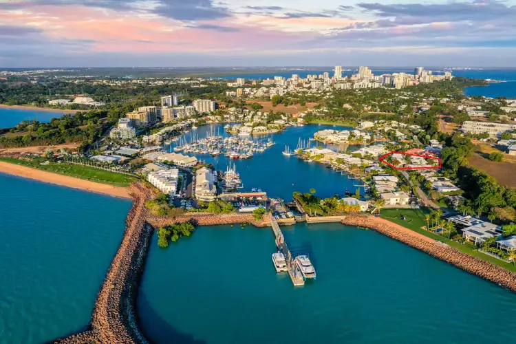 5/81 Cullen Bay Crescent, Larrakeyah NT 820