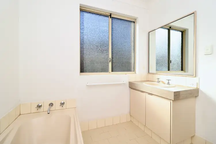Fifth view of Homely villa listing, 2/25 Penang Loop, Warnbro WA 6169