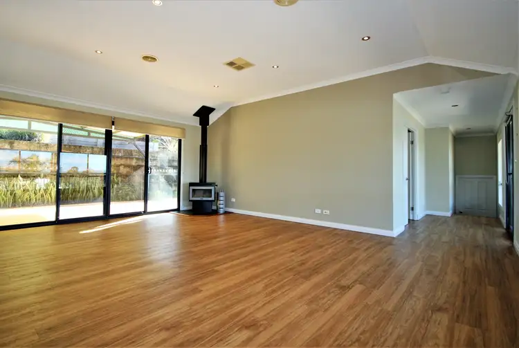 Sixth view of Homely house listing, 2 Brooking Place, Australind WA 6233