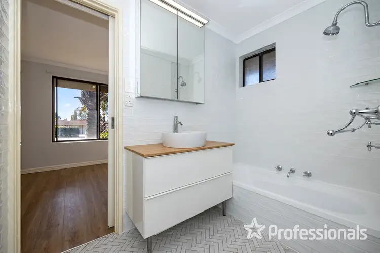 Fifth view of Homely house listing, 6 Comet Court, Alexander Heights WA 6064