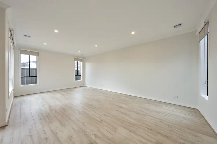 Fifth view of Homely house listing, 95 Yaralla Circuit, Clyde VIC 3978