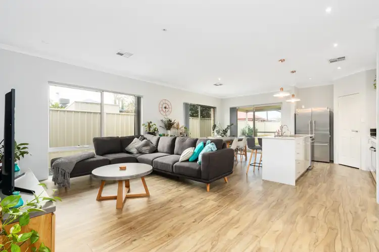 Sixth view of Homely house listing, 31 Stillwell Circuit, Hilbert WA 6112