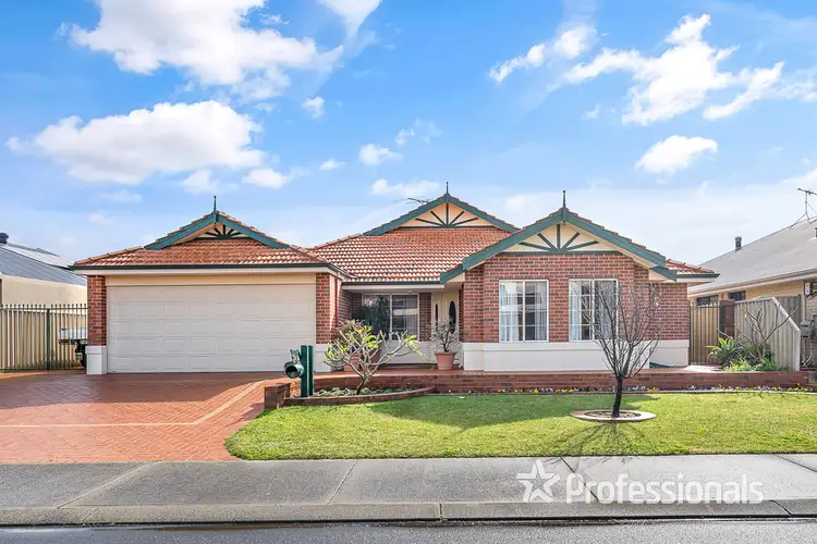 Second view of Homely house listing, 6 Callitris Crescent, Broadwater WA 6280