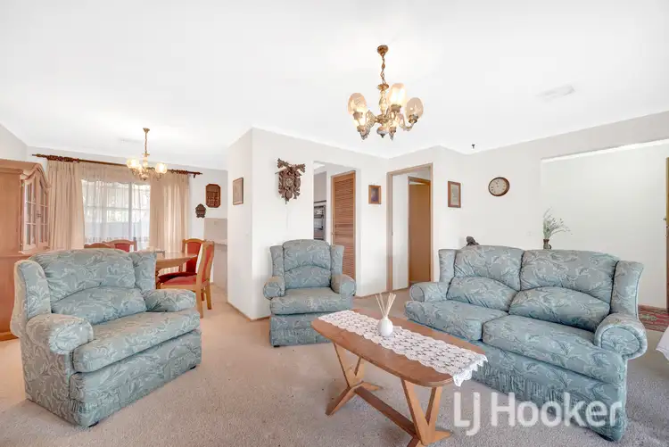 30 Nimmo Crescent, Kurunjang VIC 3337