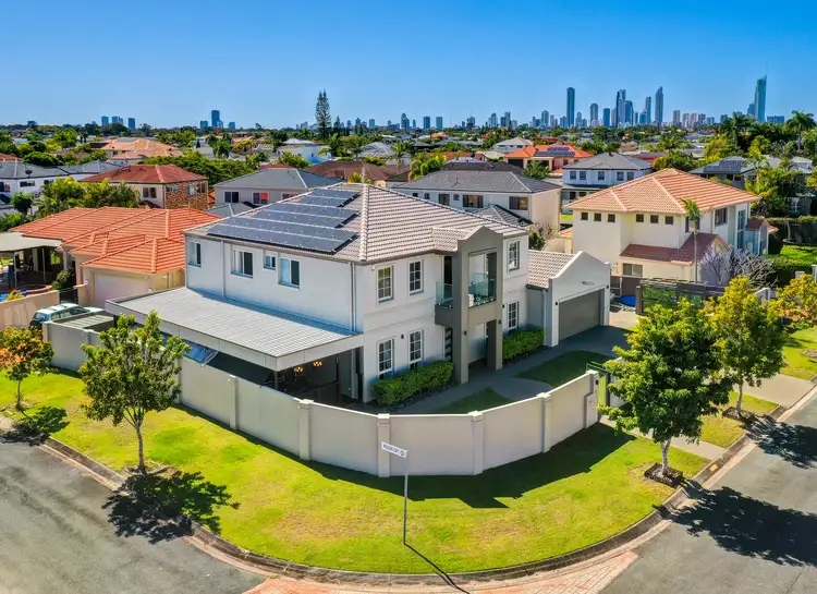3 Barbara Way, Benowa QLD 4217