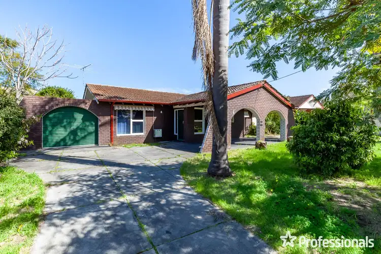 Fifth view of Homely house listing, 4 Cherry Way, Camillo WA 6111
